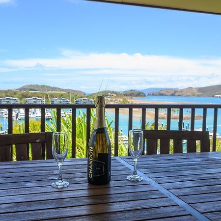 Casuarina Cove Apartments Hamilton Island Exteriör bild