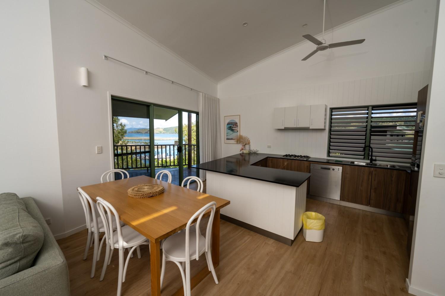 Casuarina Cove Apartments Hamilton Island Exteriör bild